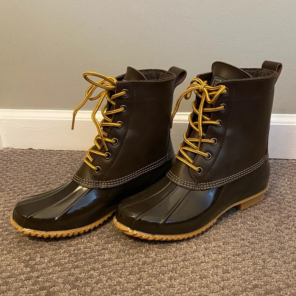 •G.H. BASS & CO.•Brown Leather Upper Harlequin Duck Boot - Picture 7 of 8